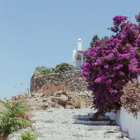 Central Local Living In Mykonos, Main Town Apartment