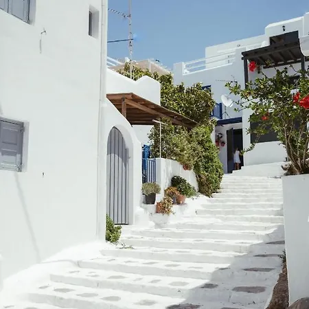 Central Local Living In Mykonos, Main Town Apartment *