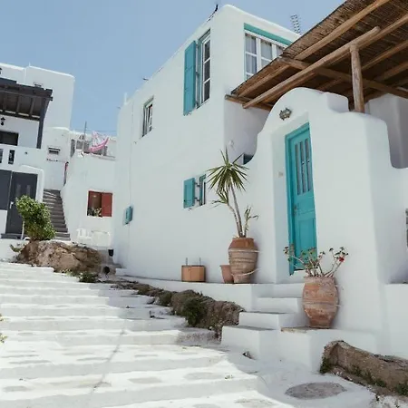 Central Local Living In Mykonos, Main Town *
